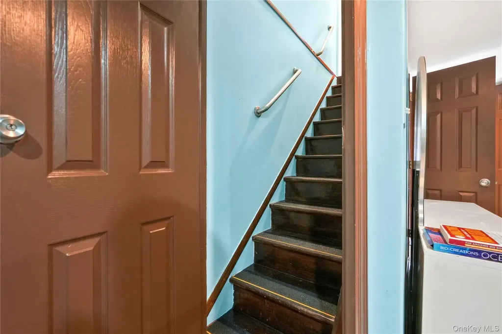 6154 77th Place Middle Village NY 11379