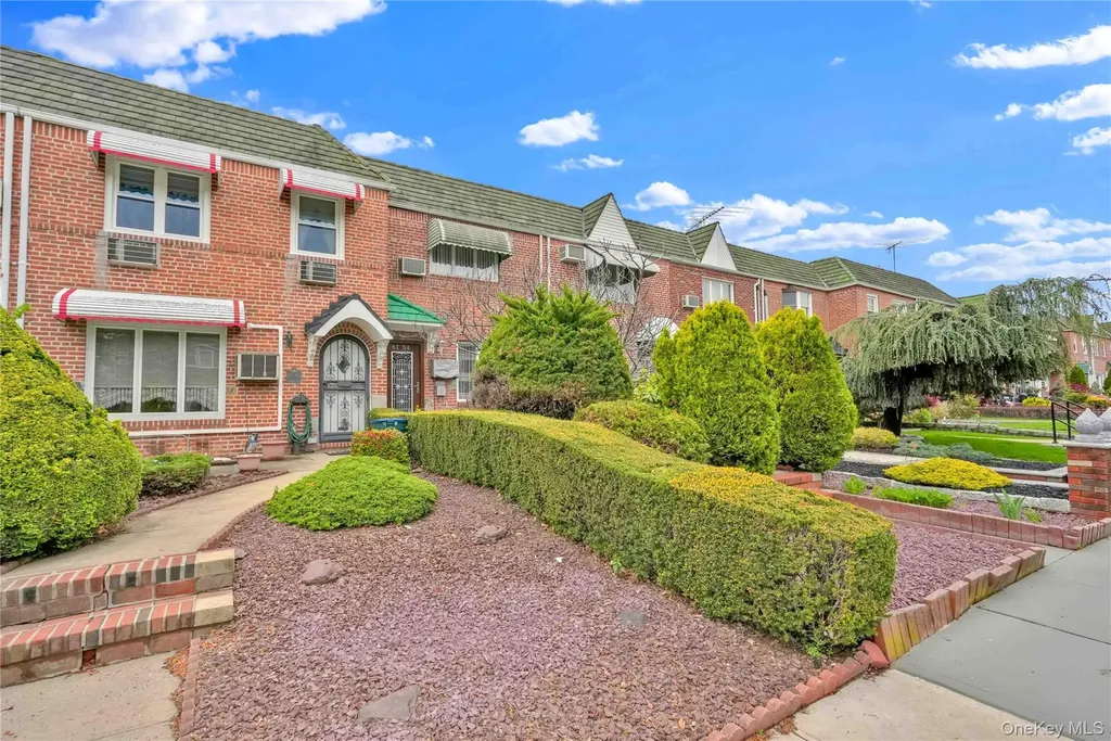 6154 77th Place Middle Village NY 11379