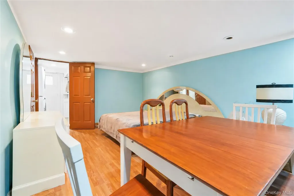 6154 77th Place Middle Village NY 11379