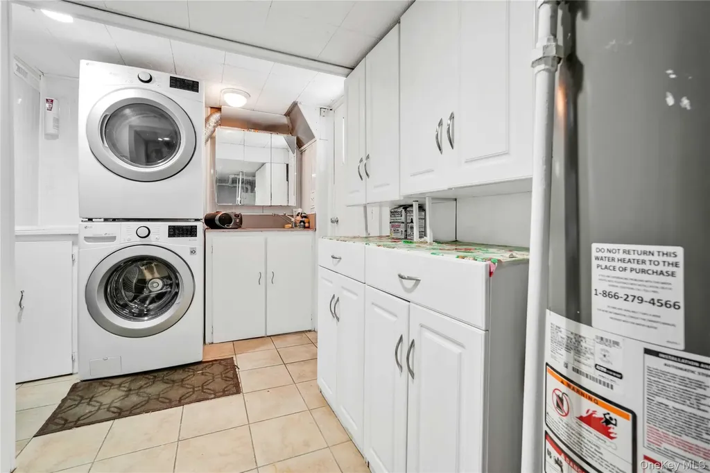 6154 77th Place Middle Village NY 11379