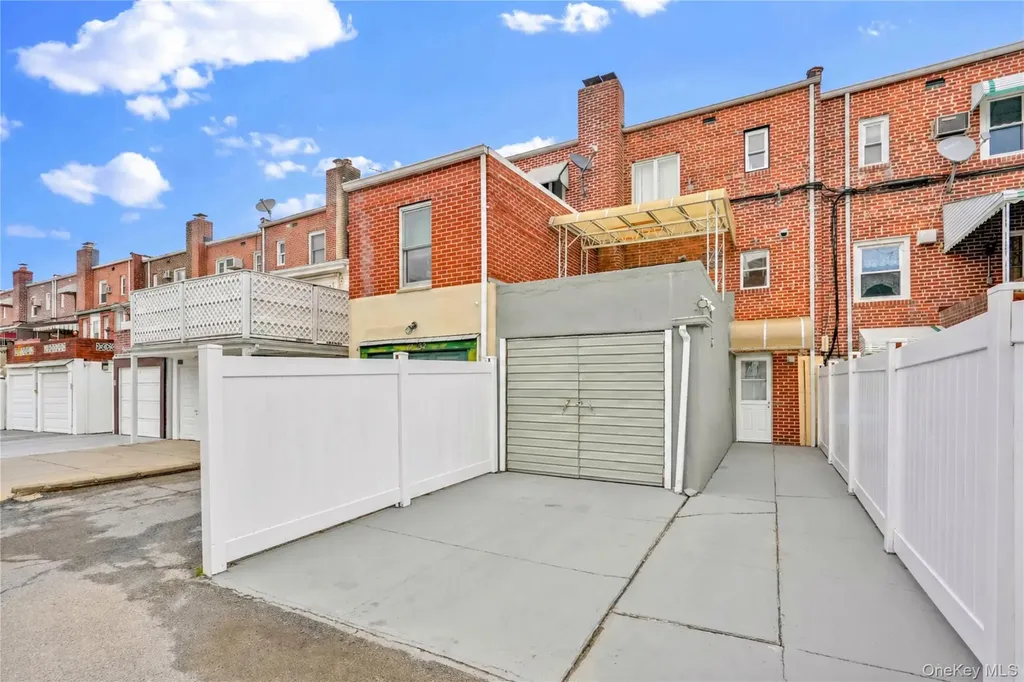 6154 77th Place Middle Village NY 11379