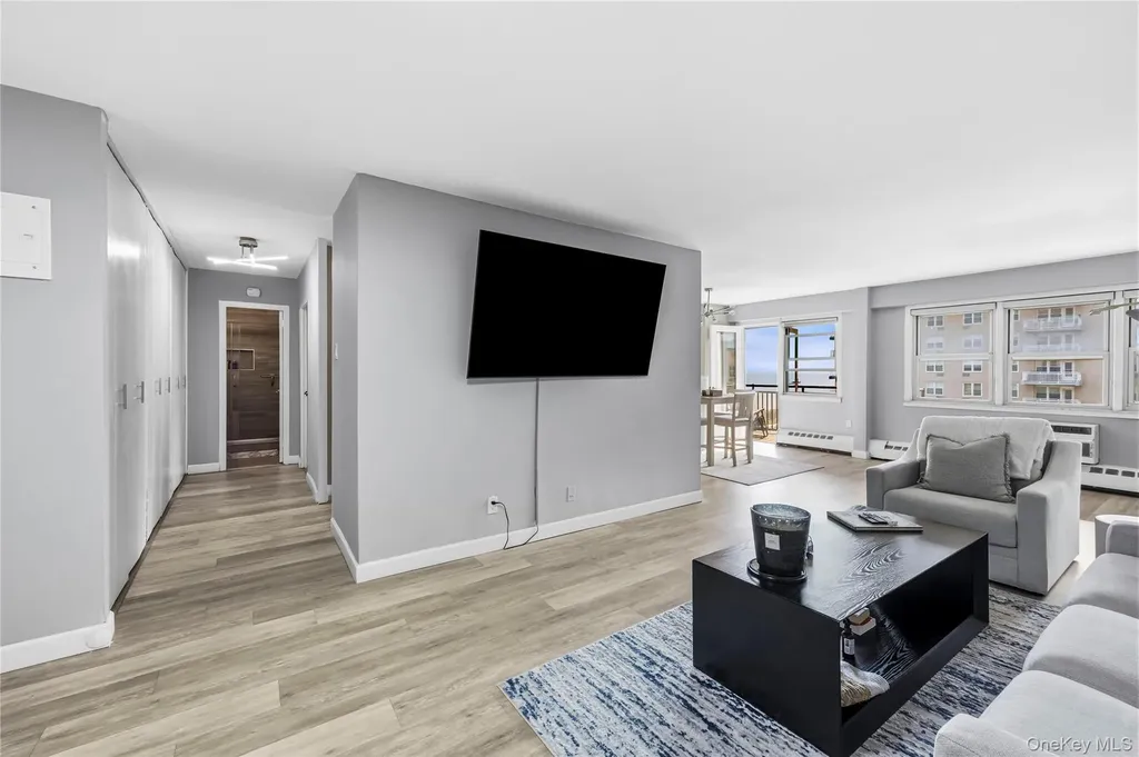 25 Neptune Boulevard Long Beach NY 11561