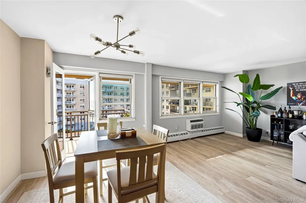 25 Neptune Boulevard Long Beach NY 11561