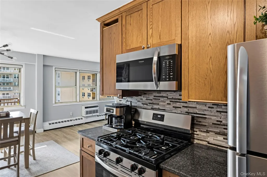 25 Neptune Boulevard Long Beach NY 11561