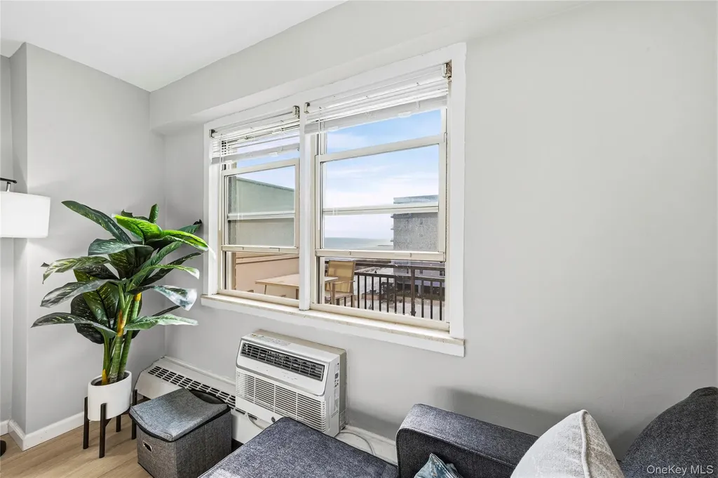 25 Neptune Boulevard Long Beach NY 11561