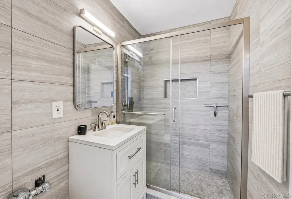 25 Neptune Boulevard Long Beach NY 11561