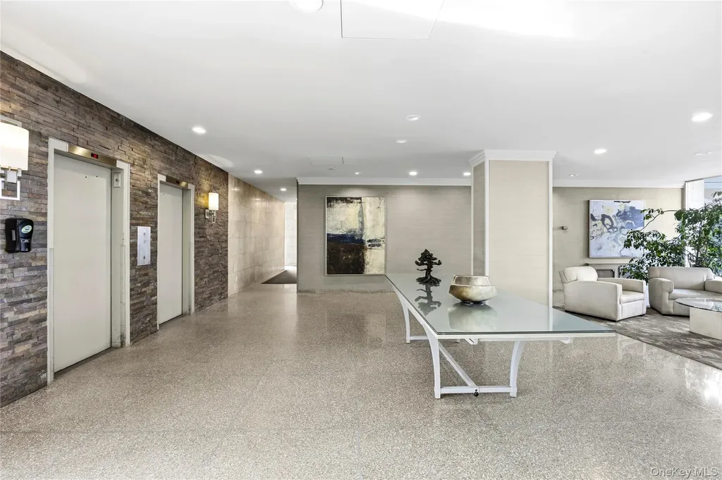 25 Neptune Boulevard Long Beach NY 11561