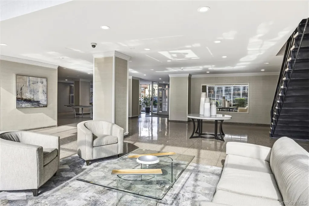 25 Neptune Boulevard Long Beach NY 11561