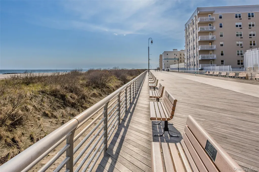 25 Neptune Boulevard Long Beach NY 11561