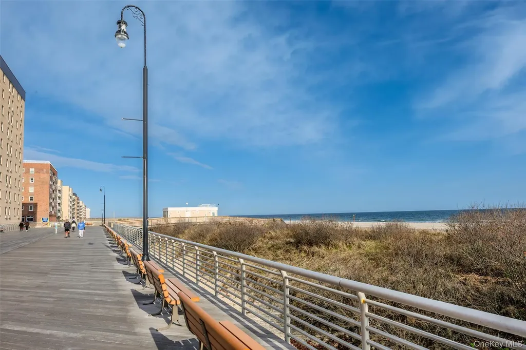 25 Neptune Boulevard Long Beach NY 11561