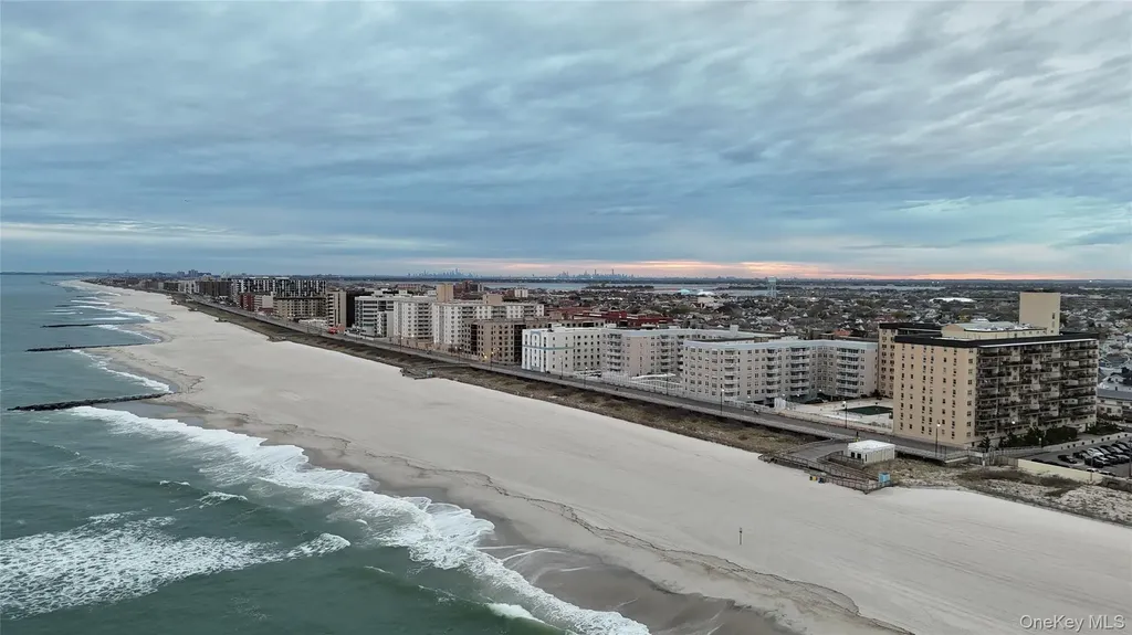 25 Neptune Boulevard Long Beach NY 11561