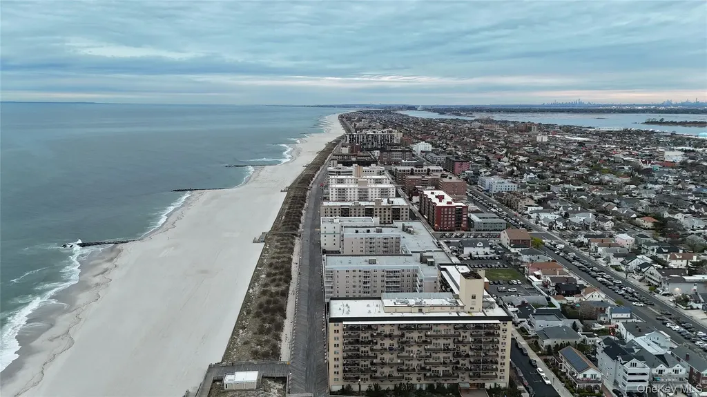 25 Neptune Boulevard Long Beach NY 11561