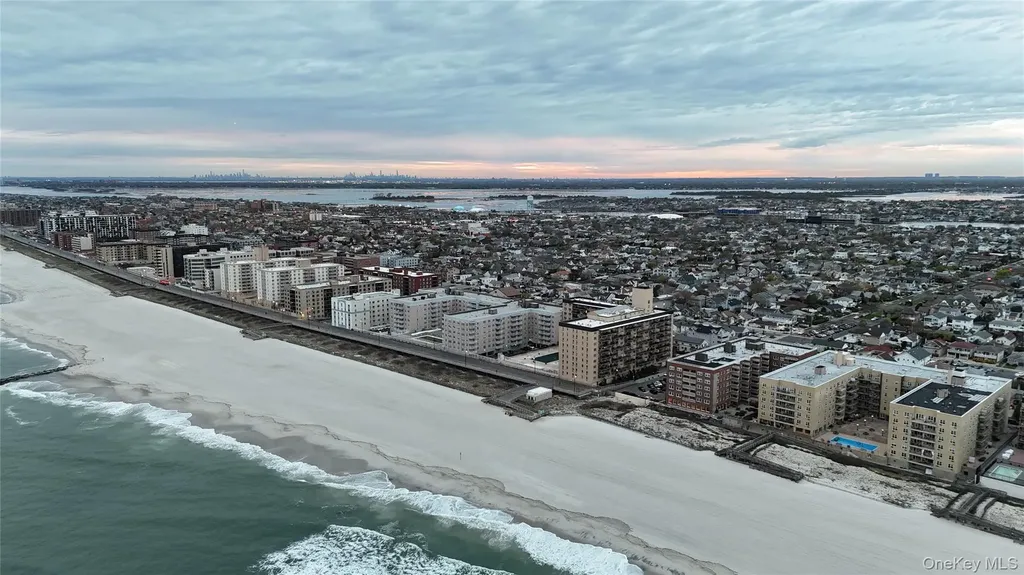 25 Neptune Boulevard Long Beach NY 11561