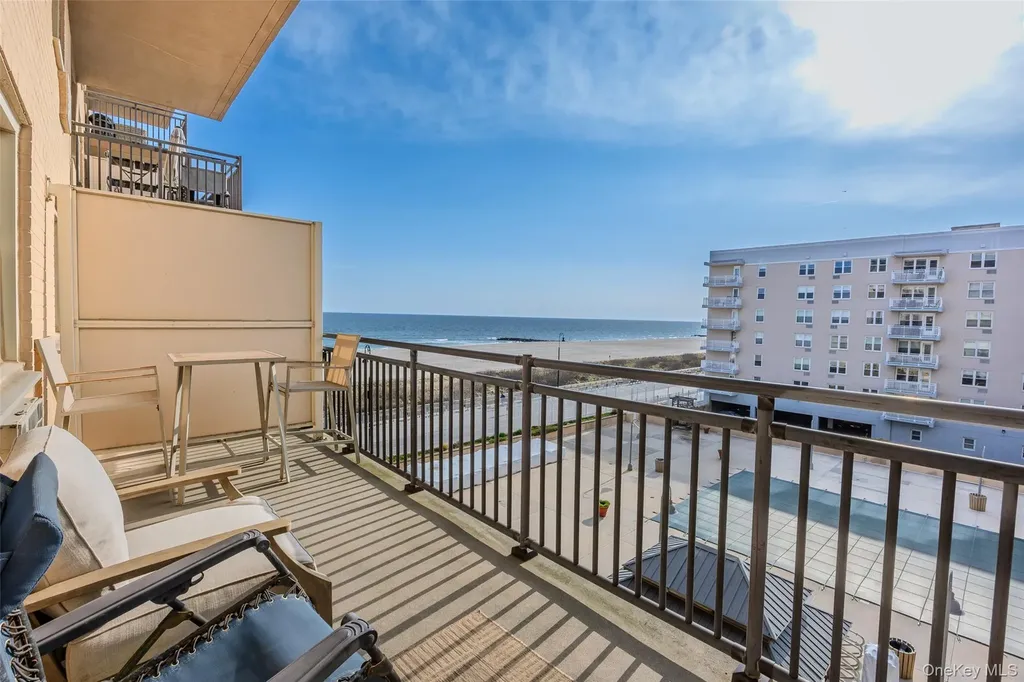 25 Neptune Boulevard Long Beach NY 11561