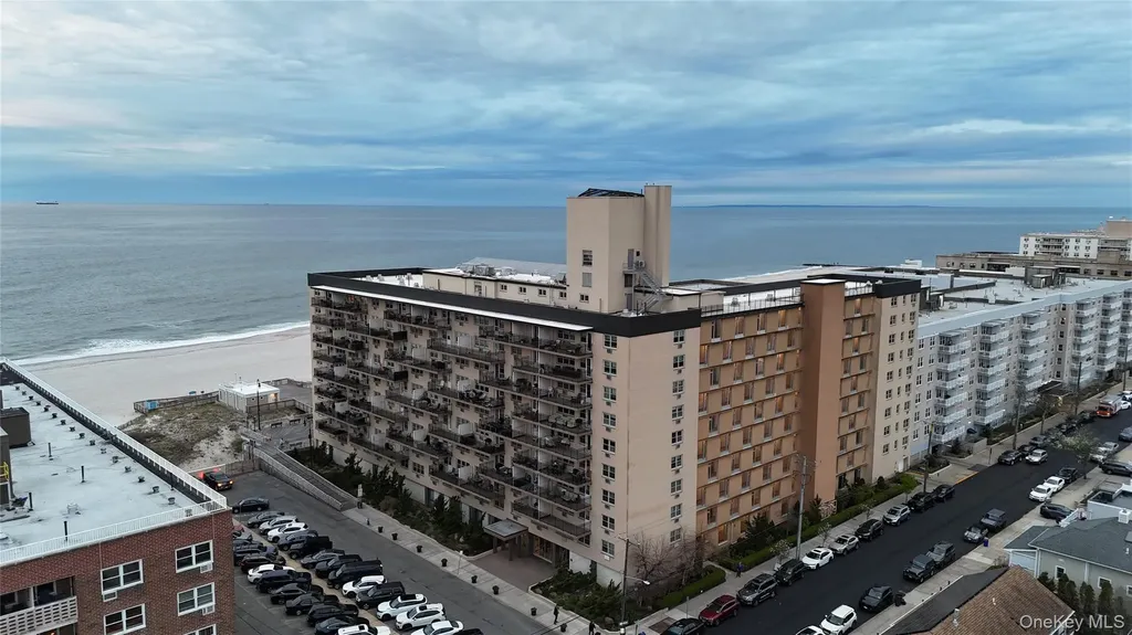 25 Neptune Boulevard Long Beach NY 11561