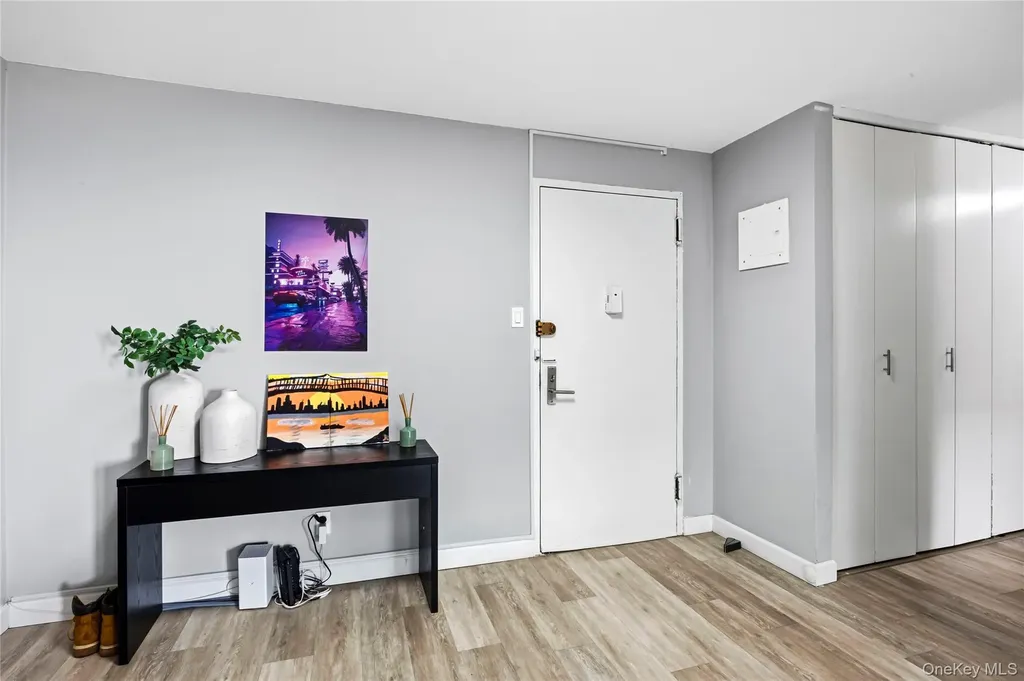 25 Neptune Boulevard Long Beach NY 11561