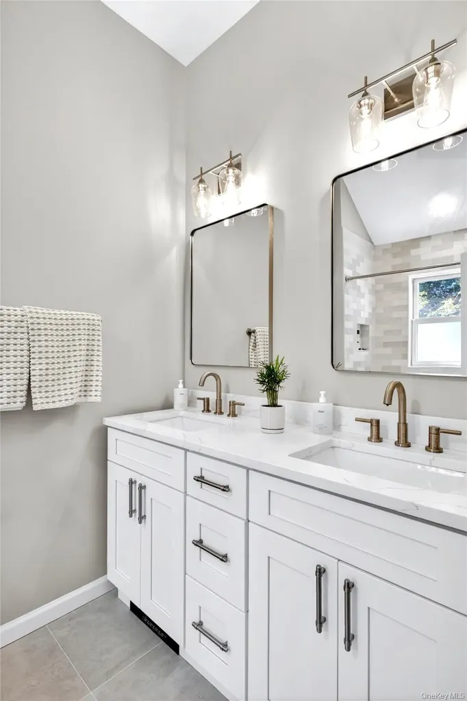 34 Longridge Road Manhasset NY 11030