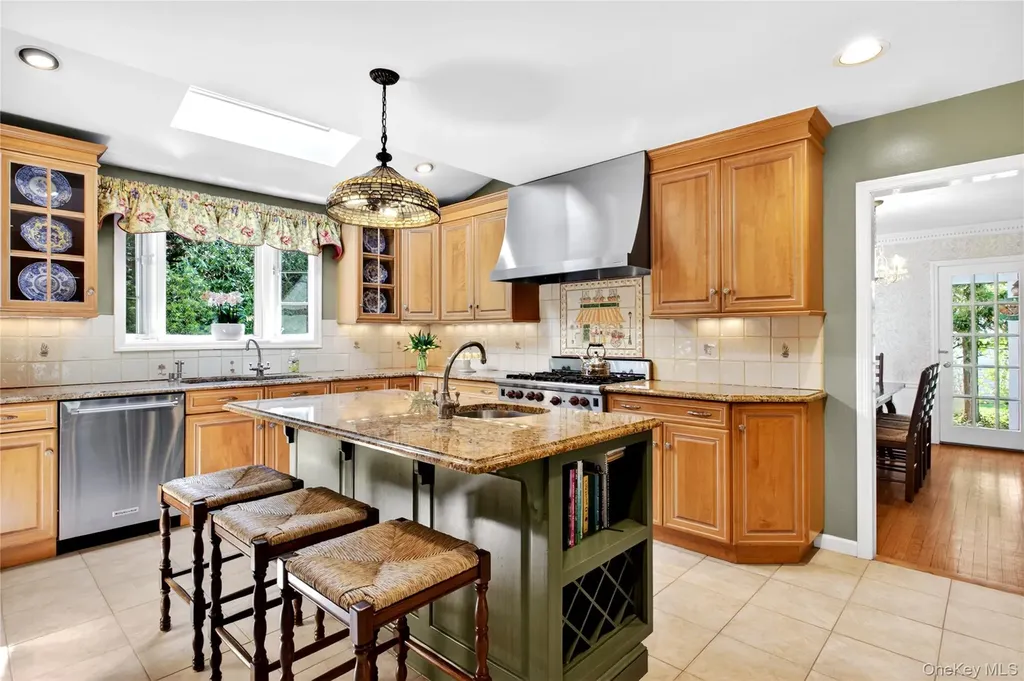 34 Longridge Road Manhasset NY 11030