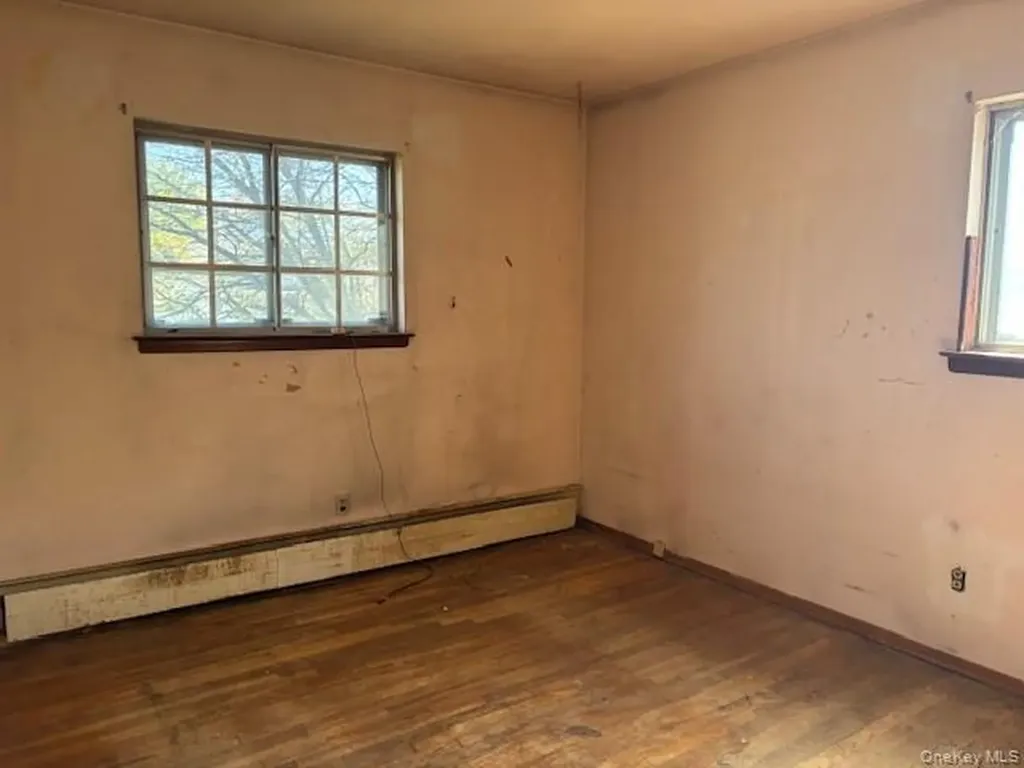 199 Ridge Road Wheatley Heights NY 11798
