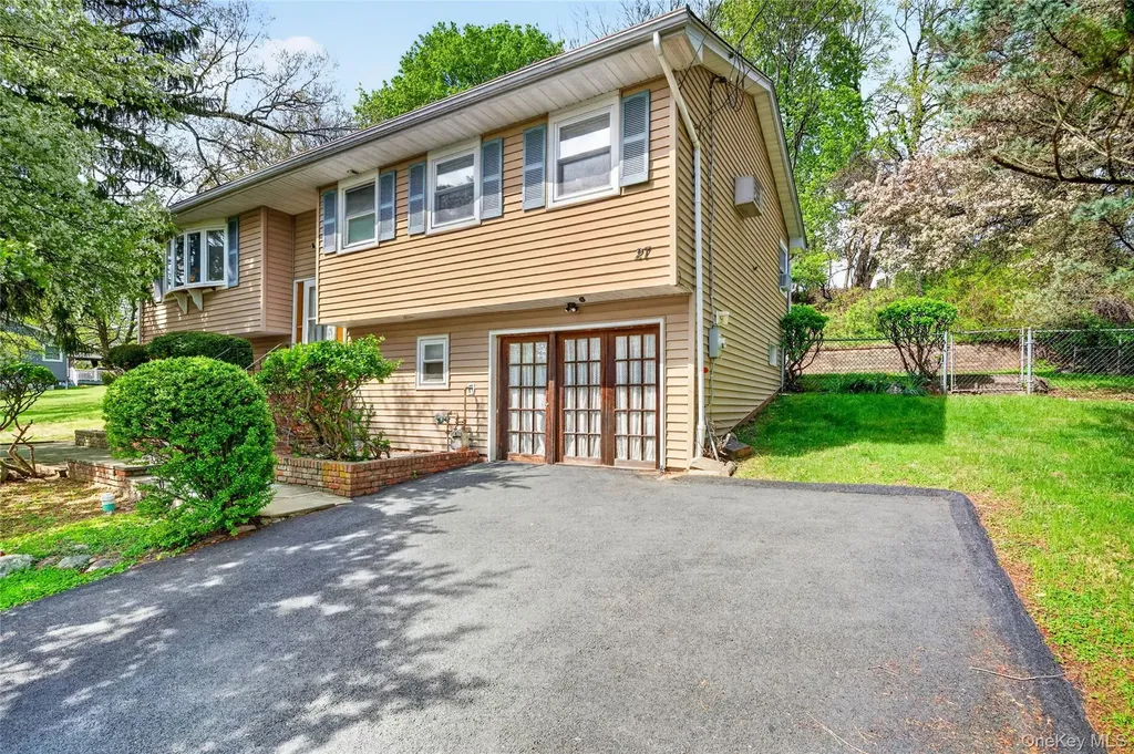 27 Hastings Lane Stony Point NY 10980