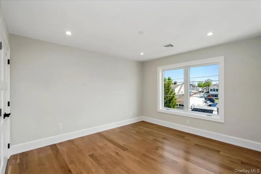 89 Choir Lane Westbury NY 11590