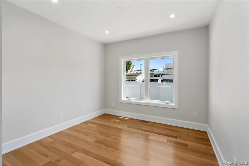 89 Choir Lane Westbury NY 11590