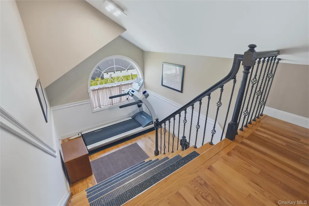 21 Nicole Way Mahopac NY 10541