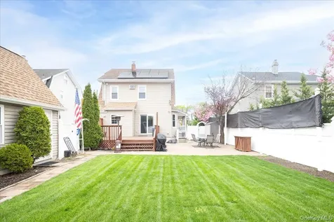 210 Frederick Avenue Bellmore NY 11710