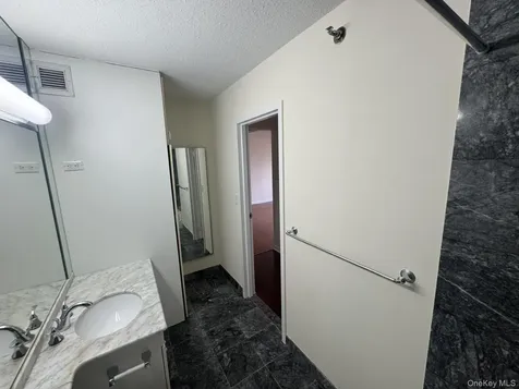 4 Martine Avenue White Plains NY 10606