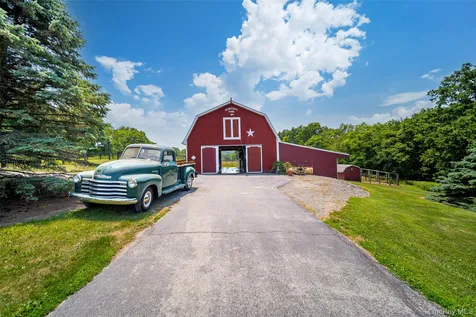 32 Old Chester Road Goshen NY 10924