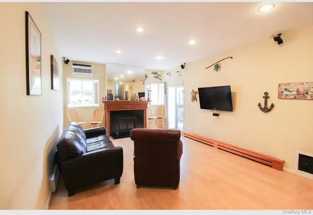 2716 Schurz Avenue Bronx NY 10465