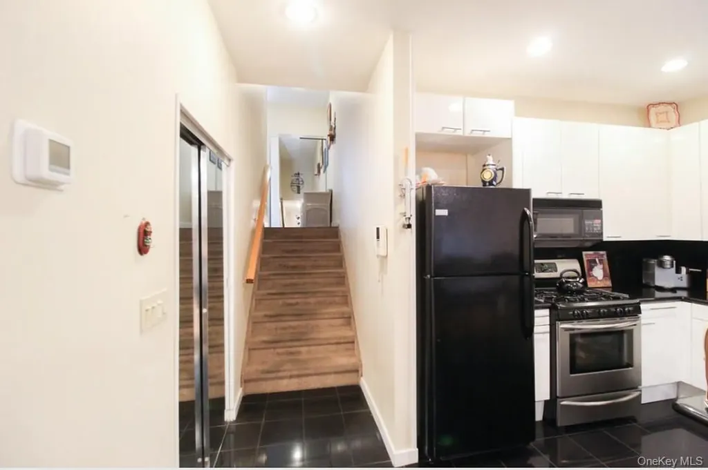 2716 Schurz Avenue Bronx NY 10465