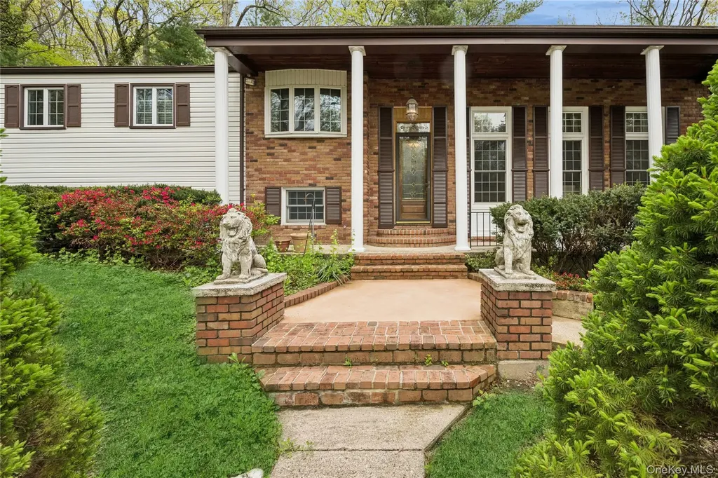 23 Colonial Drive Smithtown NY 11787