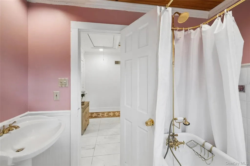 23 Colonial Drive Smithtown NY 11787