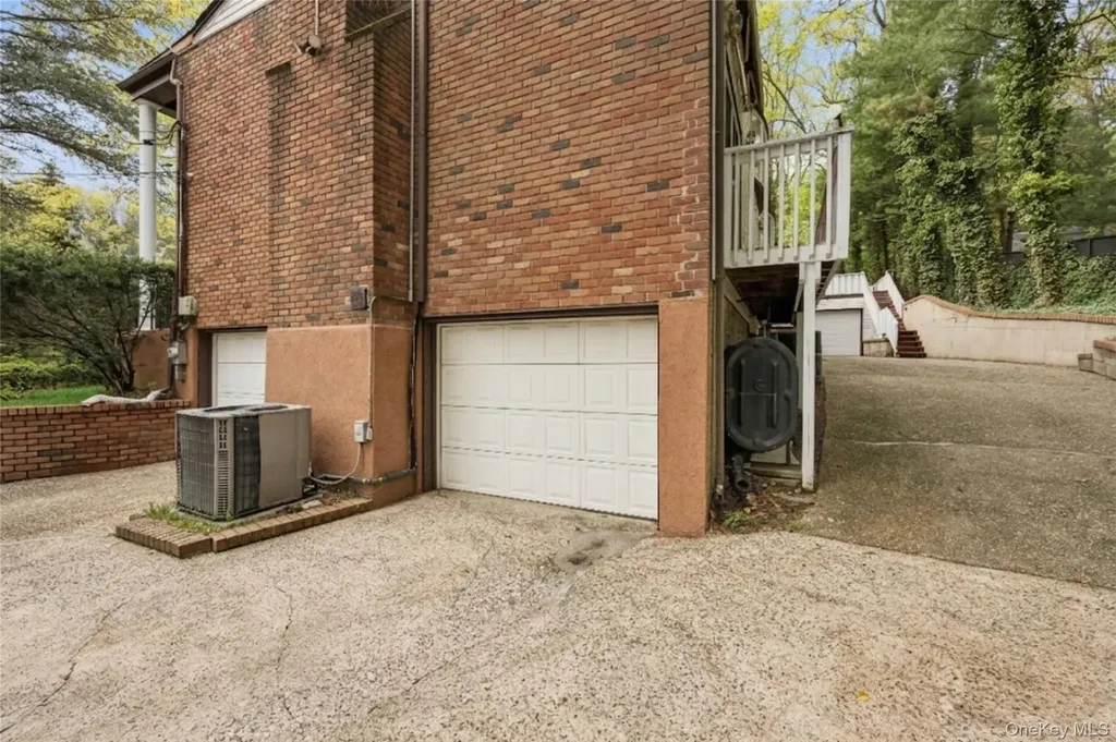 23 Colonial Drive Smithtown NY 11787
