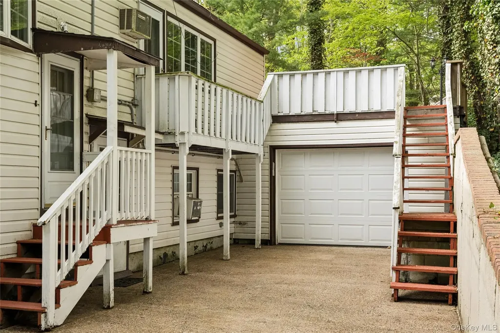 23 Colonial Drive Smithtown NY 11787
