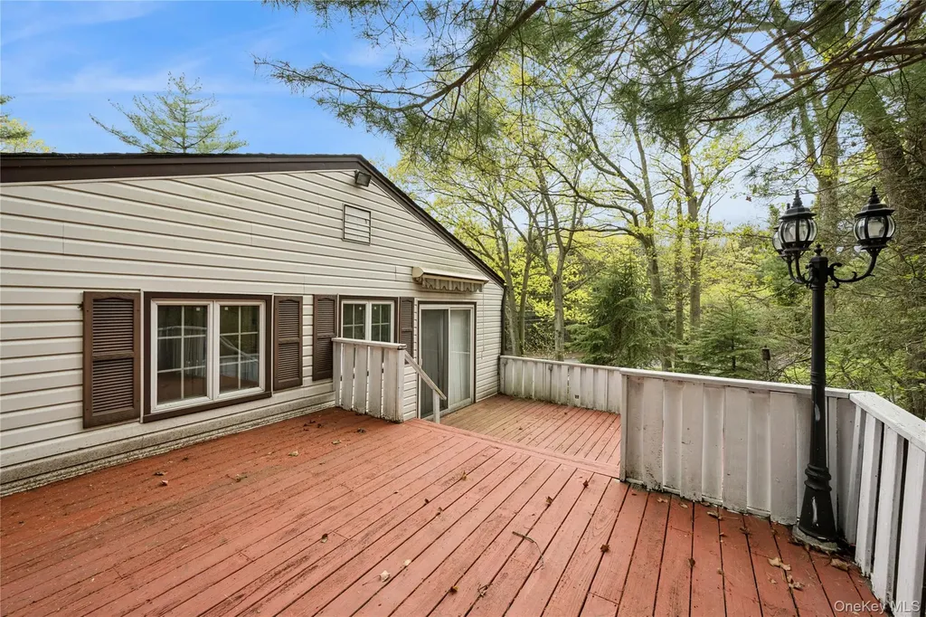 23 Colonial Drive Smithtown NY 11787