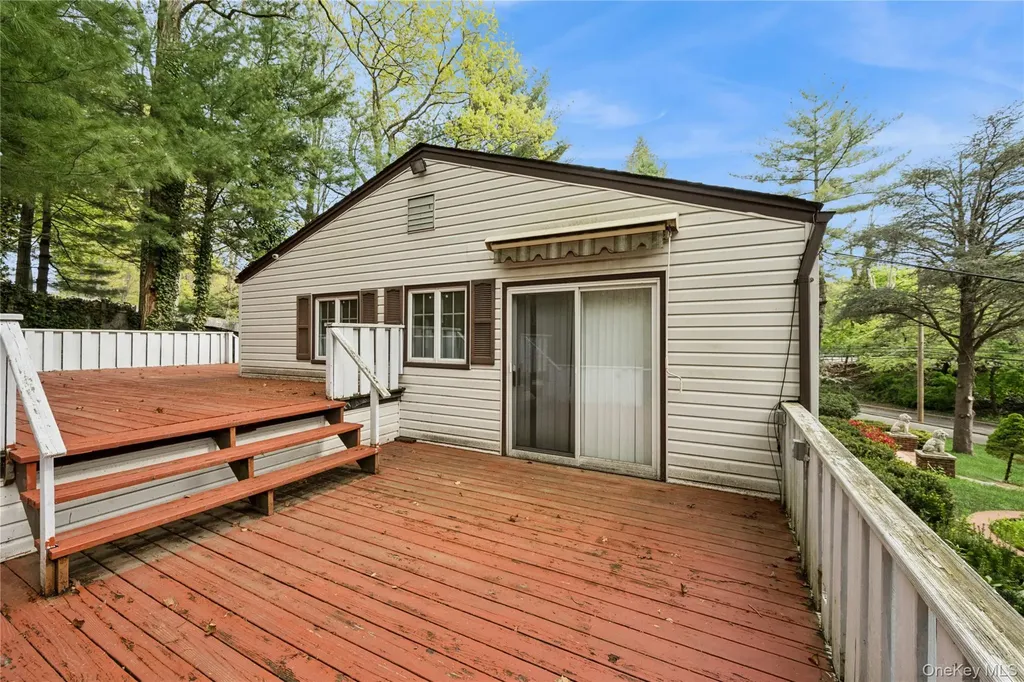 23 Colonial Drive Smithtown NY 11787
