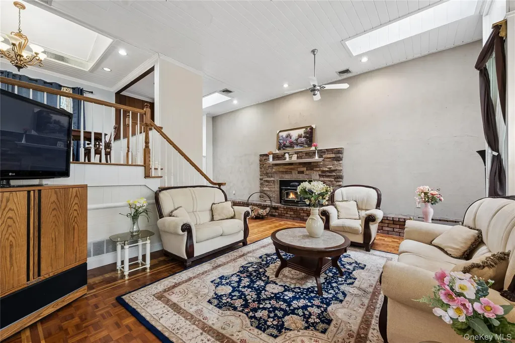 23 Colonial Drive Smithtown NY 11787