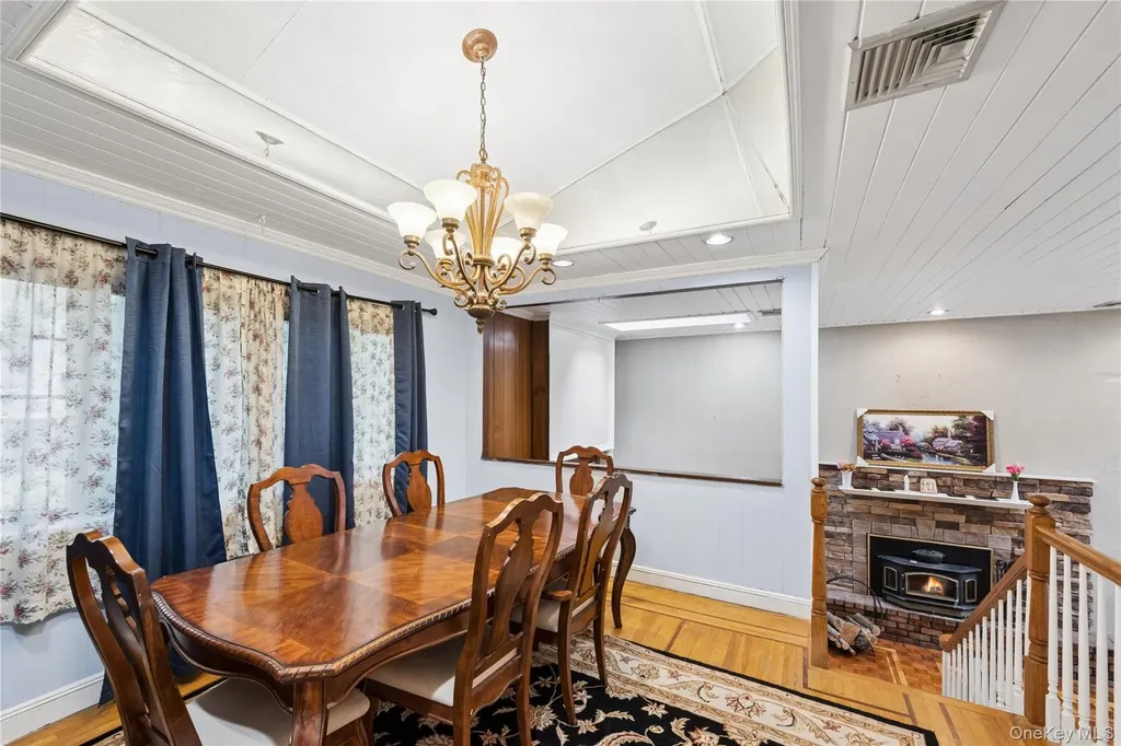 23 Colonial Drive Smithtown NY 11787