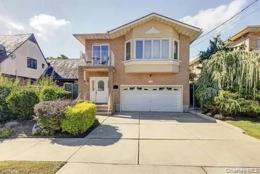 16032 11th Avenue Whitestone NY 11357