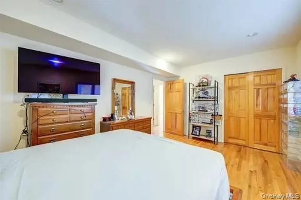 16032 11th Avenue Whitestone NY 11357