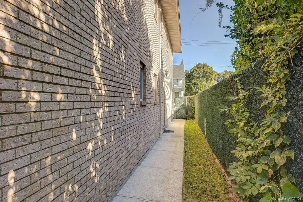 16032 11th Avenue Whitestone NY 11357