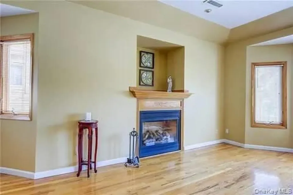 16032 11th Avenue Whitestone NY 11357