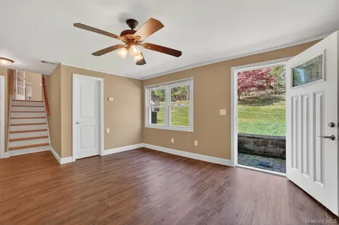 8 Aspen Way Thornwood NY 10594