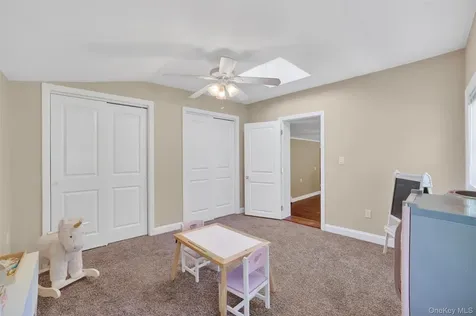 8 Aspen Way Thornwood NY 10594