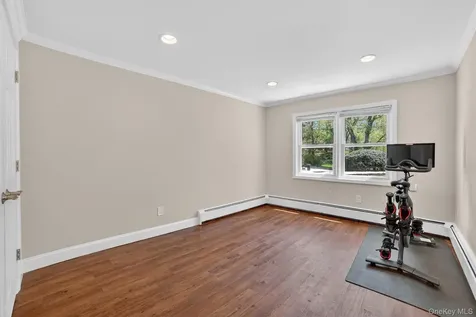 8 Aspen Way Thornwood NY 10594