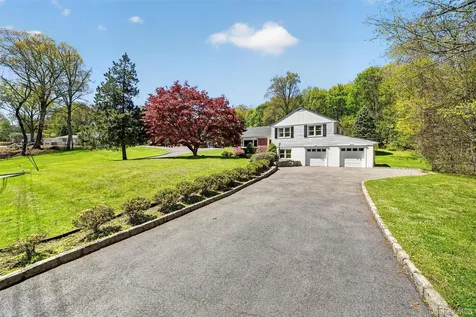8 Aspen Way Thornwood NY 10594