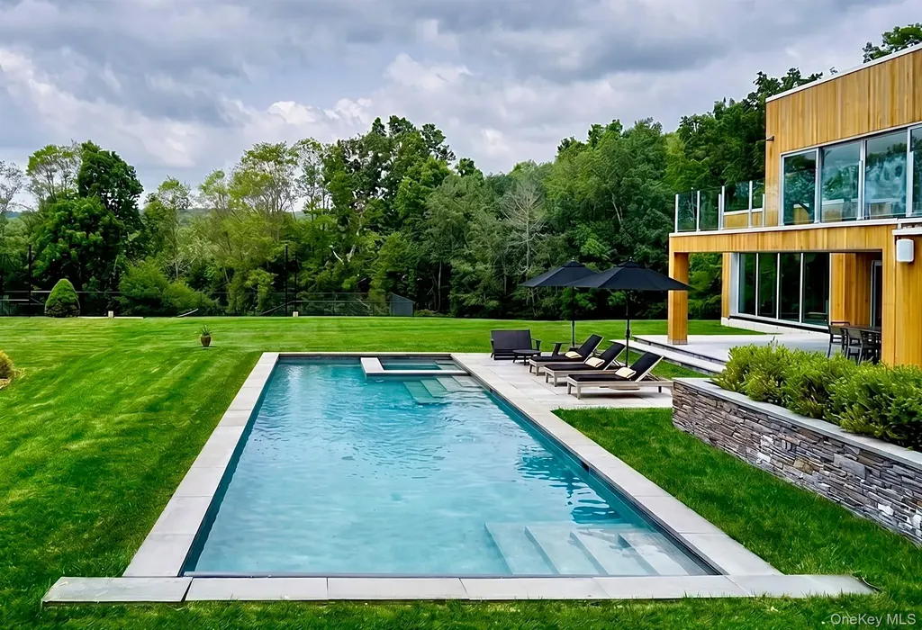 33 Ford Road Chatham NY 12136