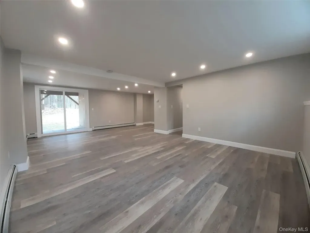 38 Pine Woods Road Hyde Park NY 12538